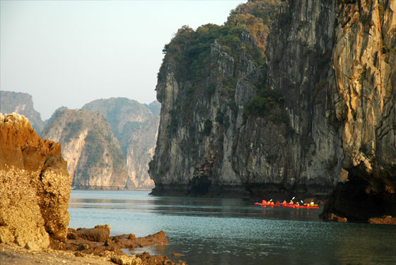 Chèo thuyền kayaking tại Halong
